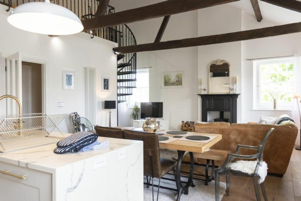 Treetops, Alnwick Extérieur photo